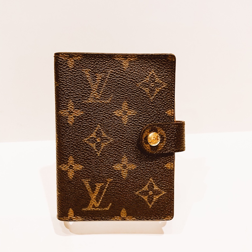 Louis Vuitton mini agenda cover